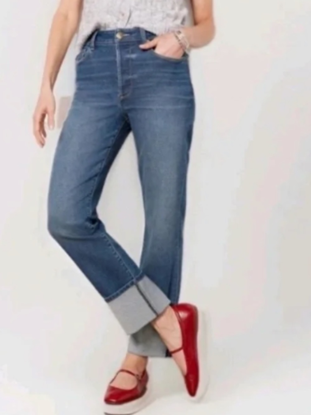Evereve Women's Ever Straight Cuffed Jeans Size 28